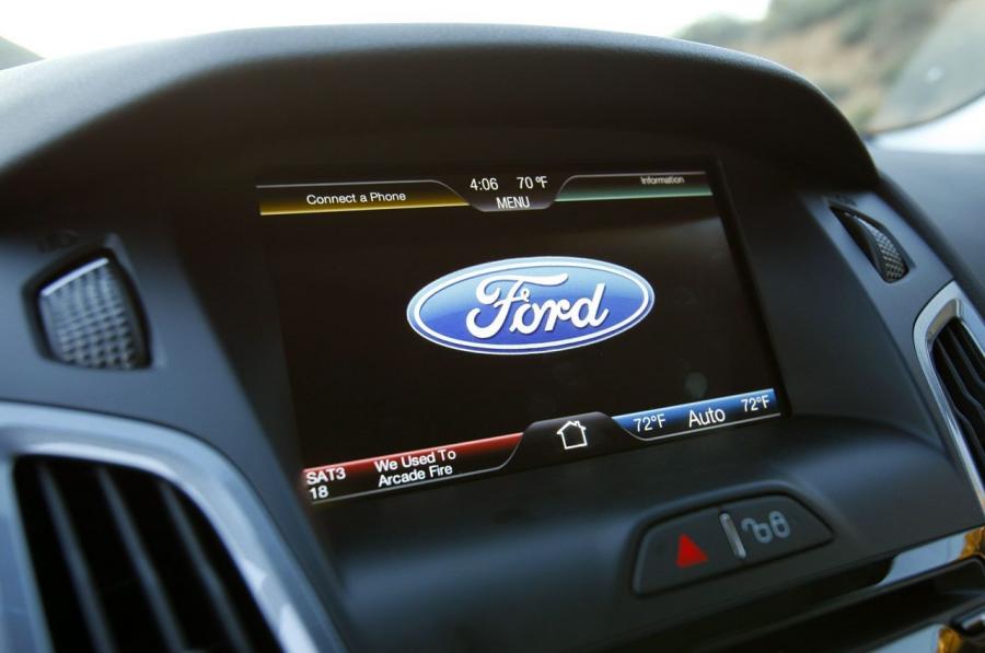  Ford Focus 2012 года  (фото 15 из 62)